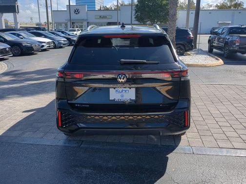 deep black pearl 2026 Volkswagen Tiguan 2.0T SEL R-Line 4MOTION
