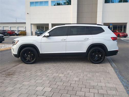 2023 Volkswagen Atlas 3.6L SE w/Technology