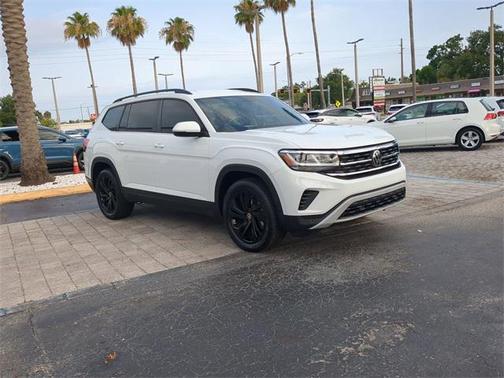 2023 Volkswagen Atlas 3.6L SE w/Technology