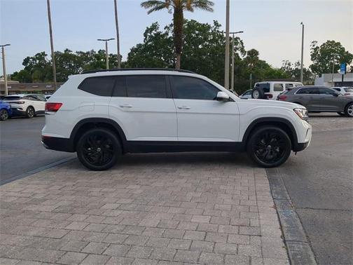 2023 Volkswagen Atlas 3.6L SE w/Technology