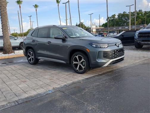 2025 Volkswagen Tiguan 2.0T SE
