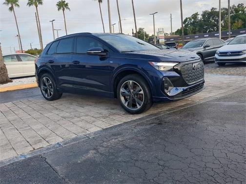 2023 Audi Q4 e-tron Premium Plus 50 quattro