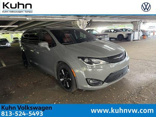 Ceramic Gray Clearcoat 2020 Chrysler Pacifica Hybrid Red S Edition