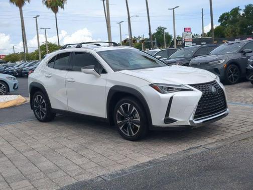 Eminent White Pearl 2022 Lexus UX 200 Base