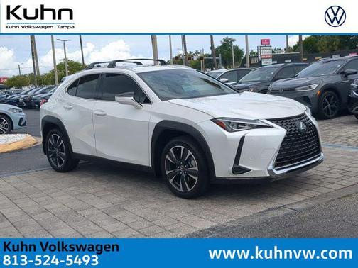 Eminent White Pearl 2022 Lexus UX 200 Base