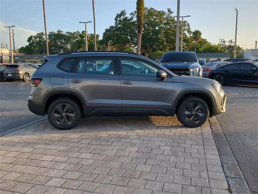 2025 Volkswagen Taos 1.5T S