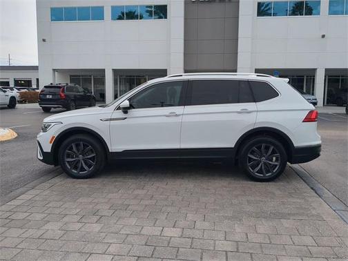 2022 Volkswagen Tiguan 2.0T SE