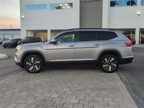 2024 Volkswagen Atlas 2.0T SE w/Technology 4MOTION