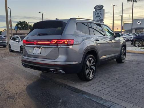 2024 Volkswagen Atlas 2.0T SE w/Technology 4MOTION