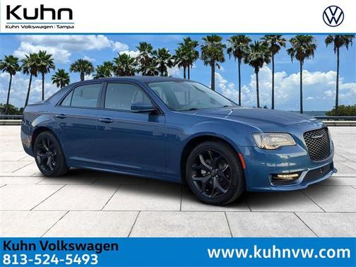 2021 Chrysler 300 Touring