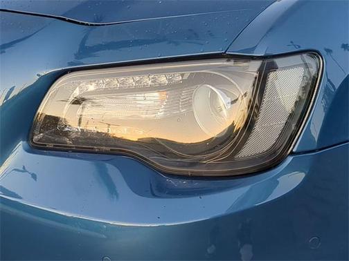 2021 Chrysler 300 Touring