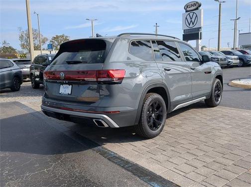 2025 Volkswagen Atlas 2.0T Peak Edition