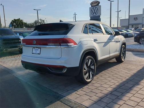 2026 Volkswagen Atlas Cross Sport 2.0T SE w/Technology