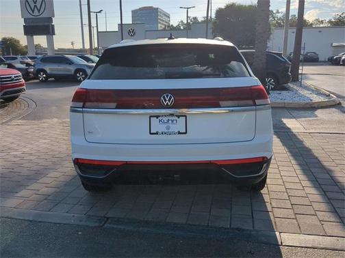 2026 Volkswagen Atlas Cross Sport 2.0T SE w/Technology