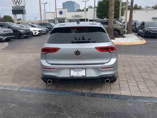 2025 Volkswagen Golf GTI 2.0T SE DSG