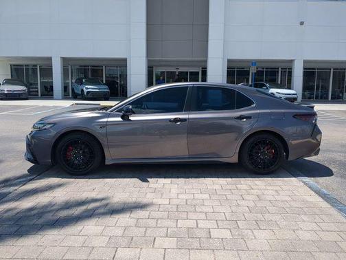 Predawn Gray Mica 2022 Toyota Camry SE