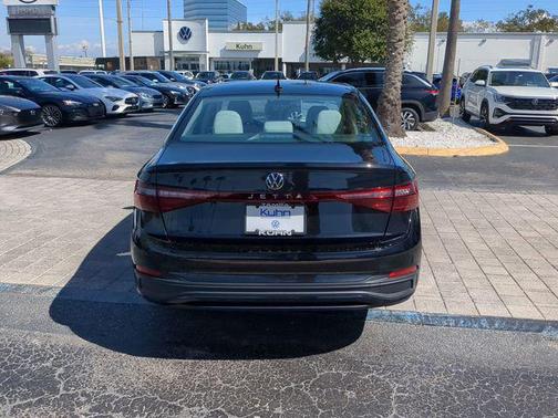 Deep Black Pearl 2026 Volkswagen Jetta 1.4T S