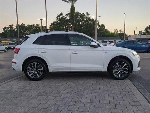 2024 Audi Q5 45 S line Premium Plus