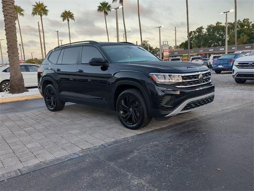 2022 Volkswagen Atlas 3.6L SE w/Technology
