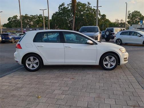 2017 Volkswagen Golf TSI Wolfsburg Edition 4-Door