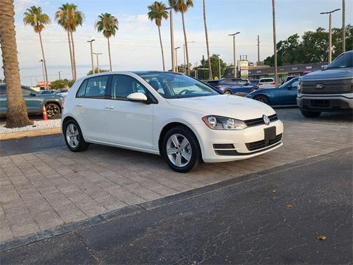 2017 Volkswagen Golf TSI Wolfsburg Edition 4-Door