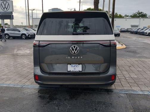 2025 Volkswagen ID. Buzz Pro S Plus