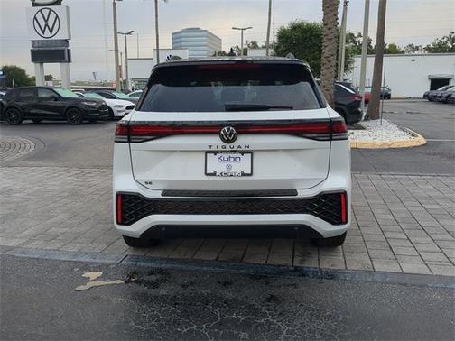 2026 Volkswagen Tiguan 2.0T SE R-Line Black