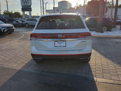 2026 Volkswagen Atlas 2.0T SEL