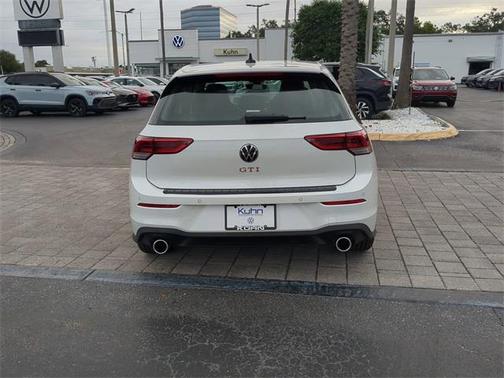 2025 Volkswagen Golf GTI 2.0T SE DSG