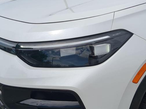 Opal White Pearl 2026 Volkswagen Tiguan 2.0T SEL R-Line 4MOTION