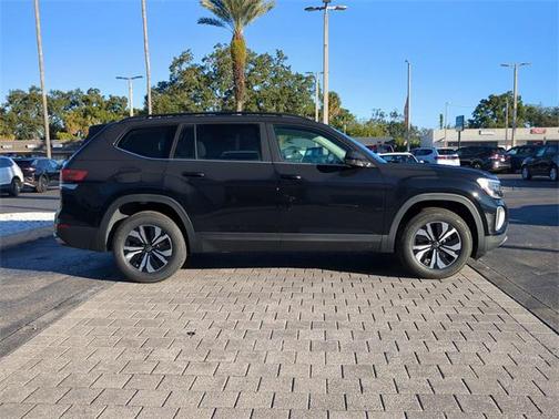 2026 Volkswagen Atlas 2.0T SE