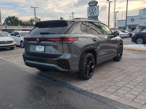 2025 Volkswagen Tiguan 2.0T SE R-Line Black