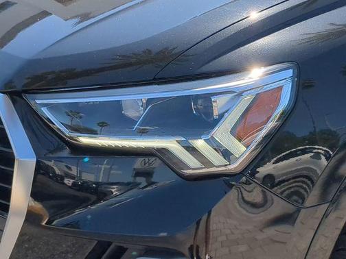 2023 Audi Q3 Premium 45 TFSI S line quattro Tiptronic