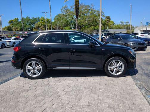 2023 Audi Q3 Premium 45 TFSI S line quattro Tiptronic