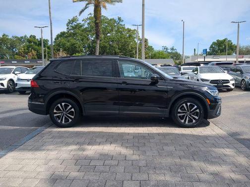 Deep Black Pearl 2023 Volkswagen Tiguan 2.0T S