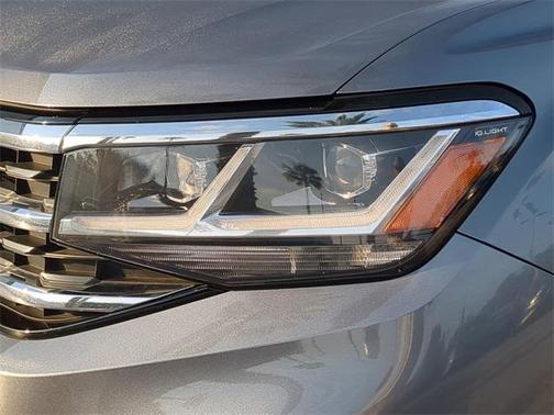 2022 Volkswagen Atlas 2.0T SE w/Technology