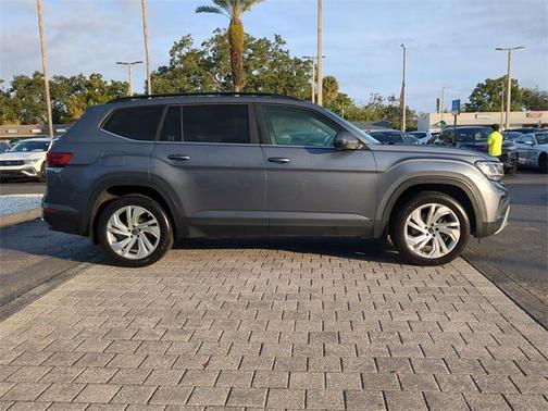 2022 Volkswagen Atlas 2.0T SE w/Technology