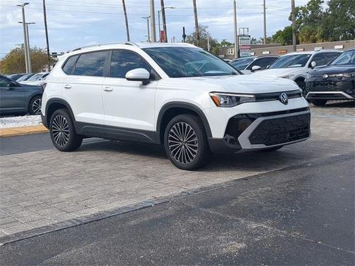 2025 Volkswagen Taos 1.5T SE