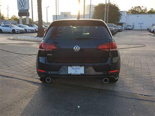 2018 Volkswagen Golf GTI 2.0T S 4-Door
