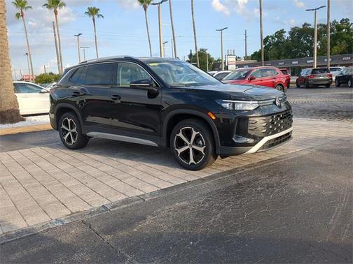 2025 Volkswagen Tiguan 2.0T SE