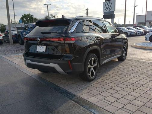 2025 Volkswagen Tiguan 2.0T SE