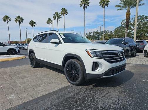 2025 Volkswagen Atlas 2.0T SE w/Technology