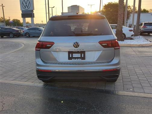 2023 Volkswagen Tiguan 2.0T SE
