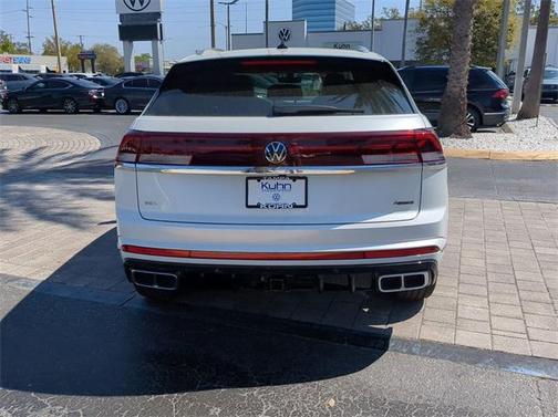 2025 Volkswagen Atlas Cross Sport 2.0T SEL Premium