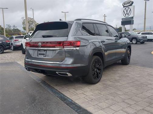 2025 Volkswagen Atlas 2.0T SE w/Technology