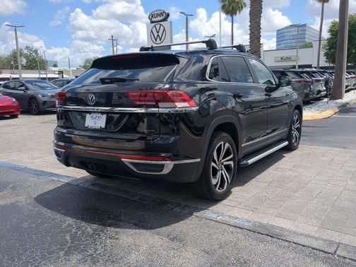 Deep Black Pearl 2023 Volkswagen Atlas Cross Sport 3.6L V6 SEL