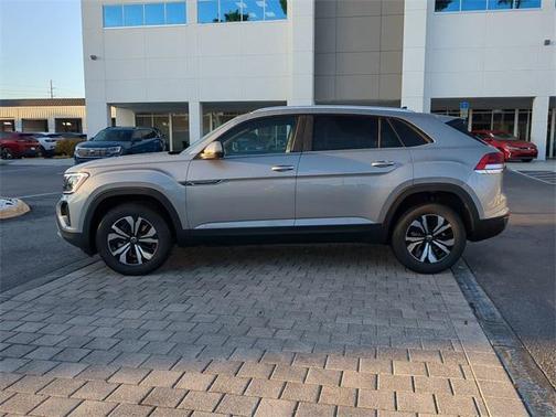 2025 Volkswagen Atlas Cross Sport 2.0T SE