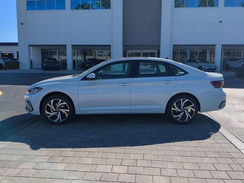 Opal White Pearl 2026 Volkswagen Jetta 1.4T SEL