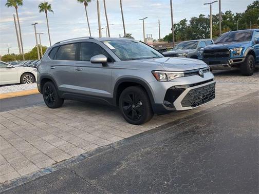 2025 Volkswagen Taos 1.5T SE