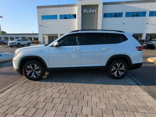 2026 Volkswagen Atlas 2.0T SE
